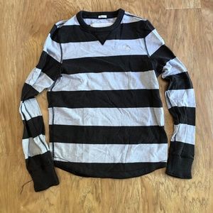 Abercrombie & Fitch Black and Gray Striped Tee